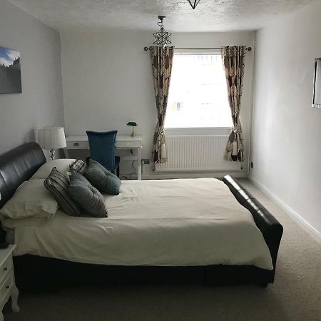 Valley View / Gwel Y Cwm Villa Ammanford Bagian luar foto