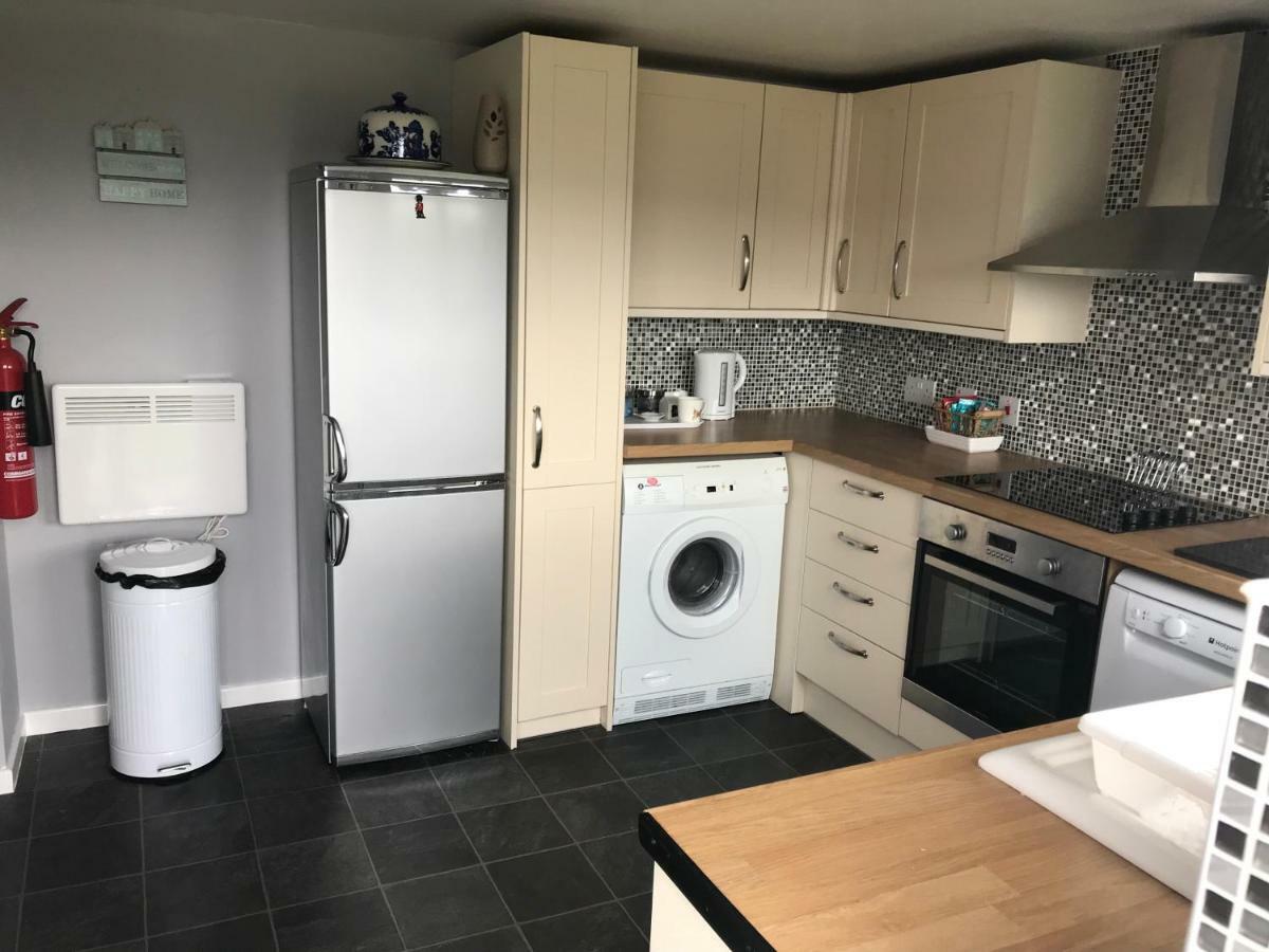 Valley View / Gwel Y Cwm Villa Ammanford Bagian luar foto