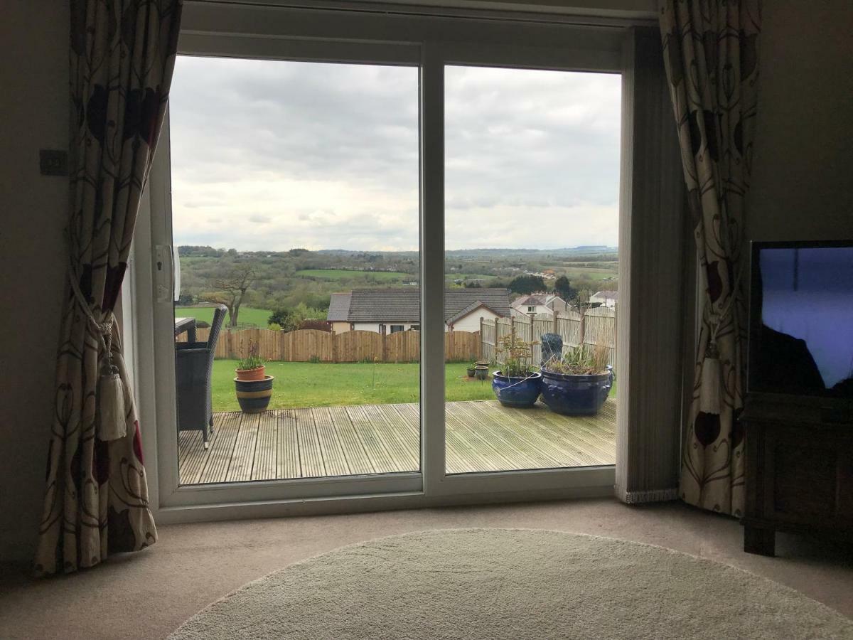 Valley View / Gwel Y Cwm Villa Ammanford Bagian luar foto